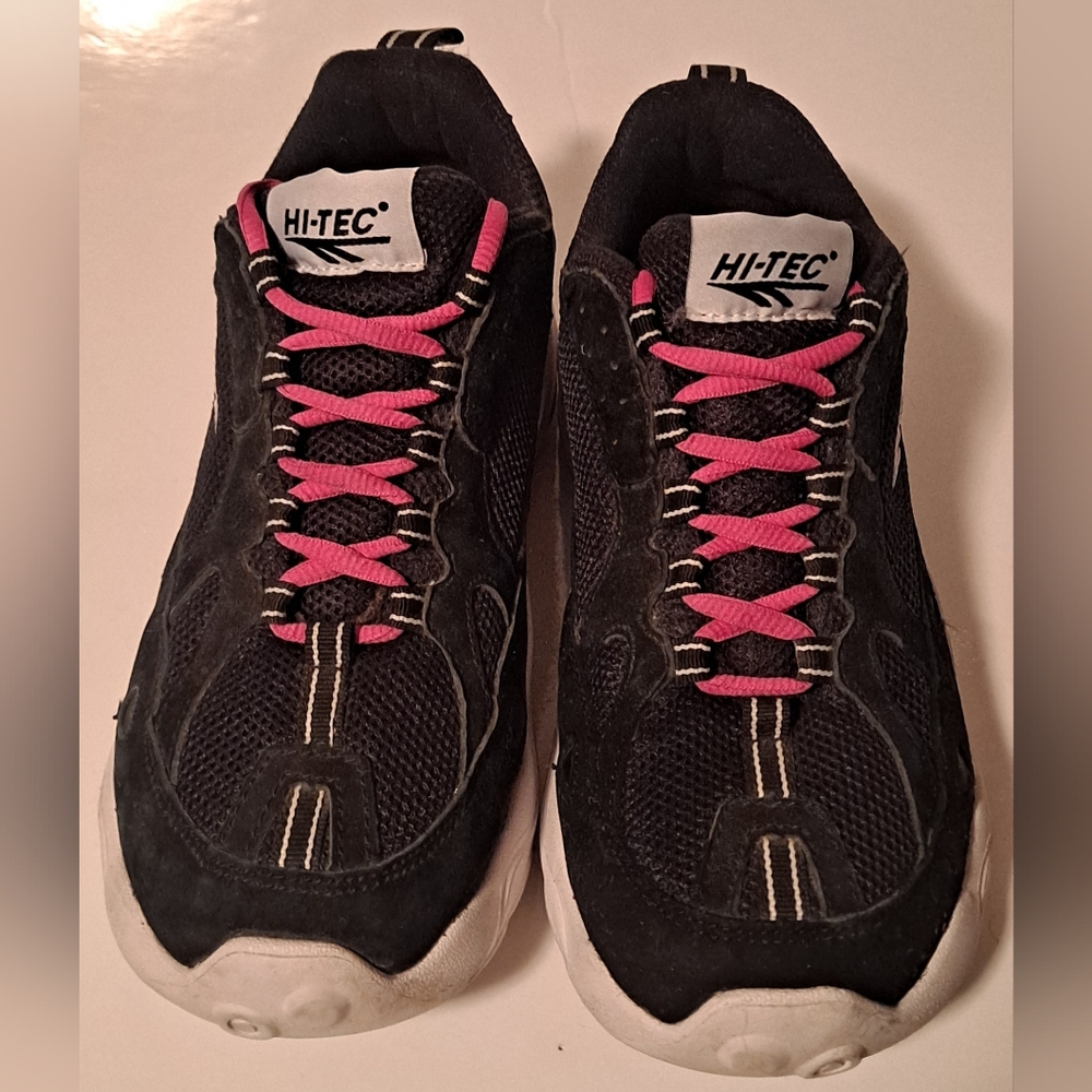 Hi-Tec Womens Hts Flash Adv Racer Running Style Sneakers Black with pink laces
